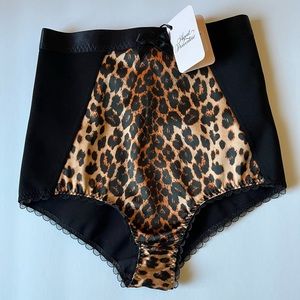 NWT Agent provocateur